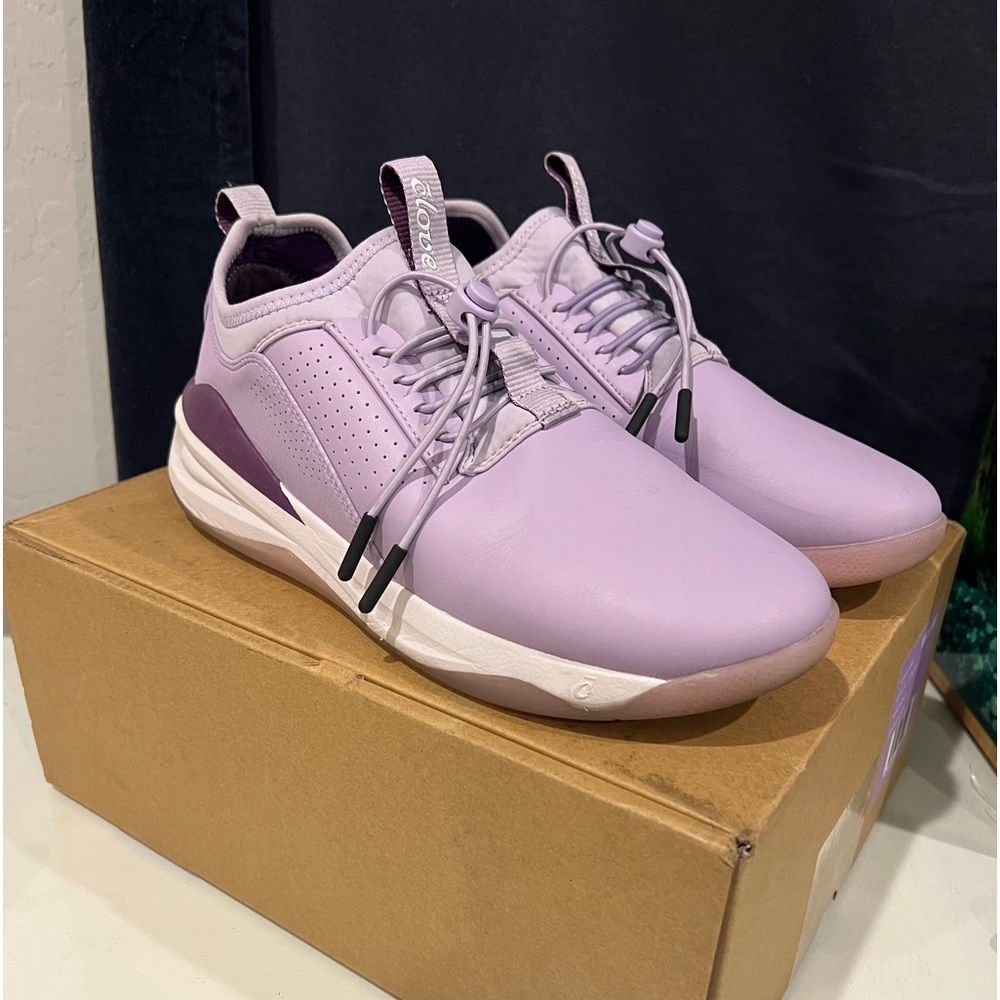Clove Lavender Women’s size 8.5 shoes. Leather, water proof, healthcare worker